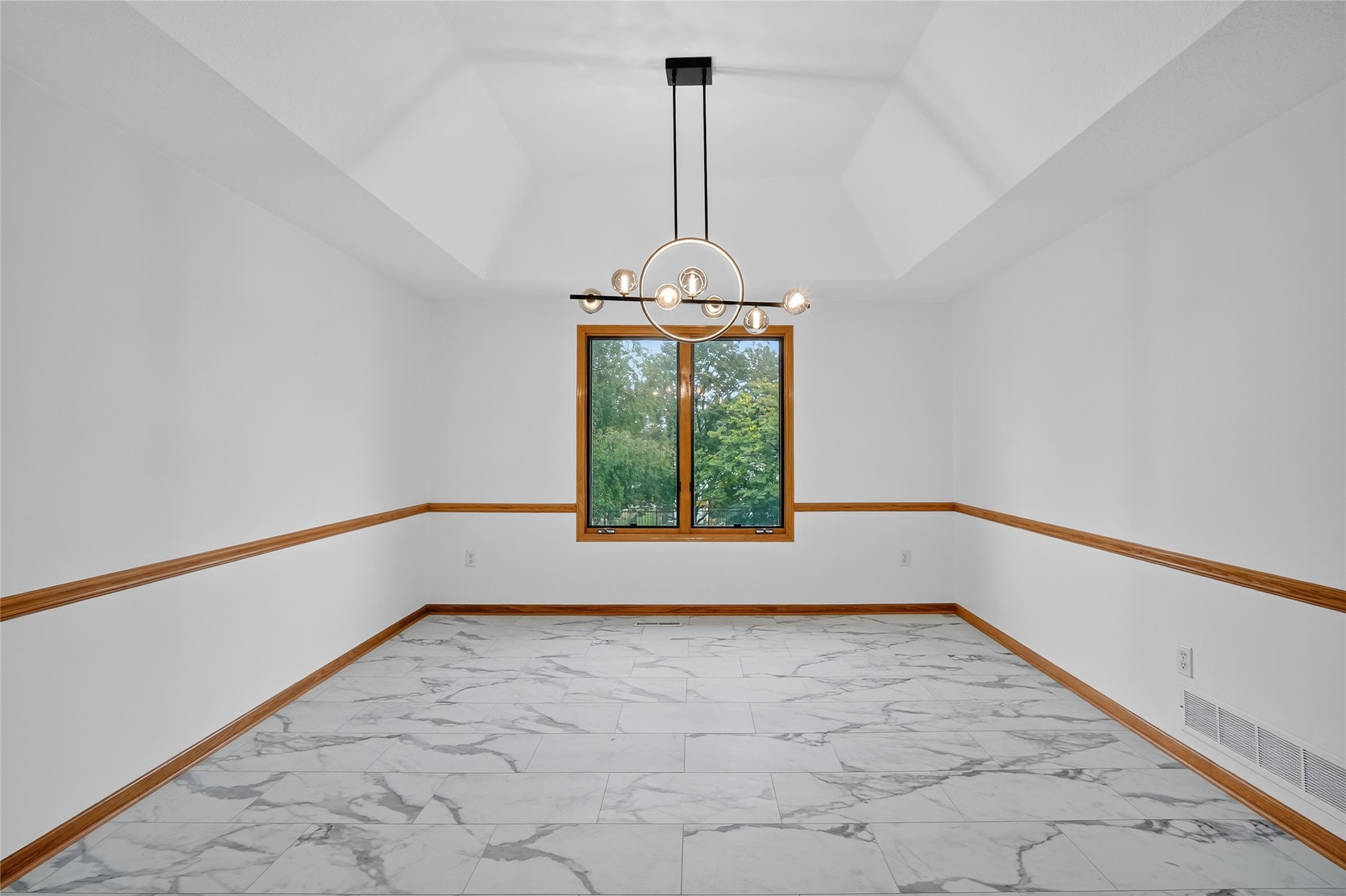 5924 Highland Circle