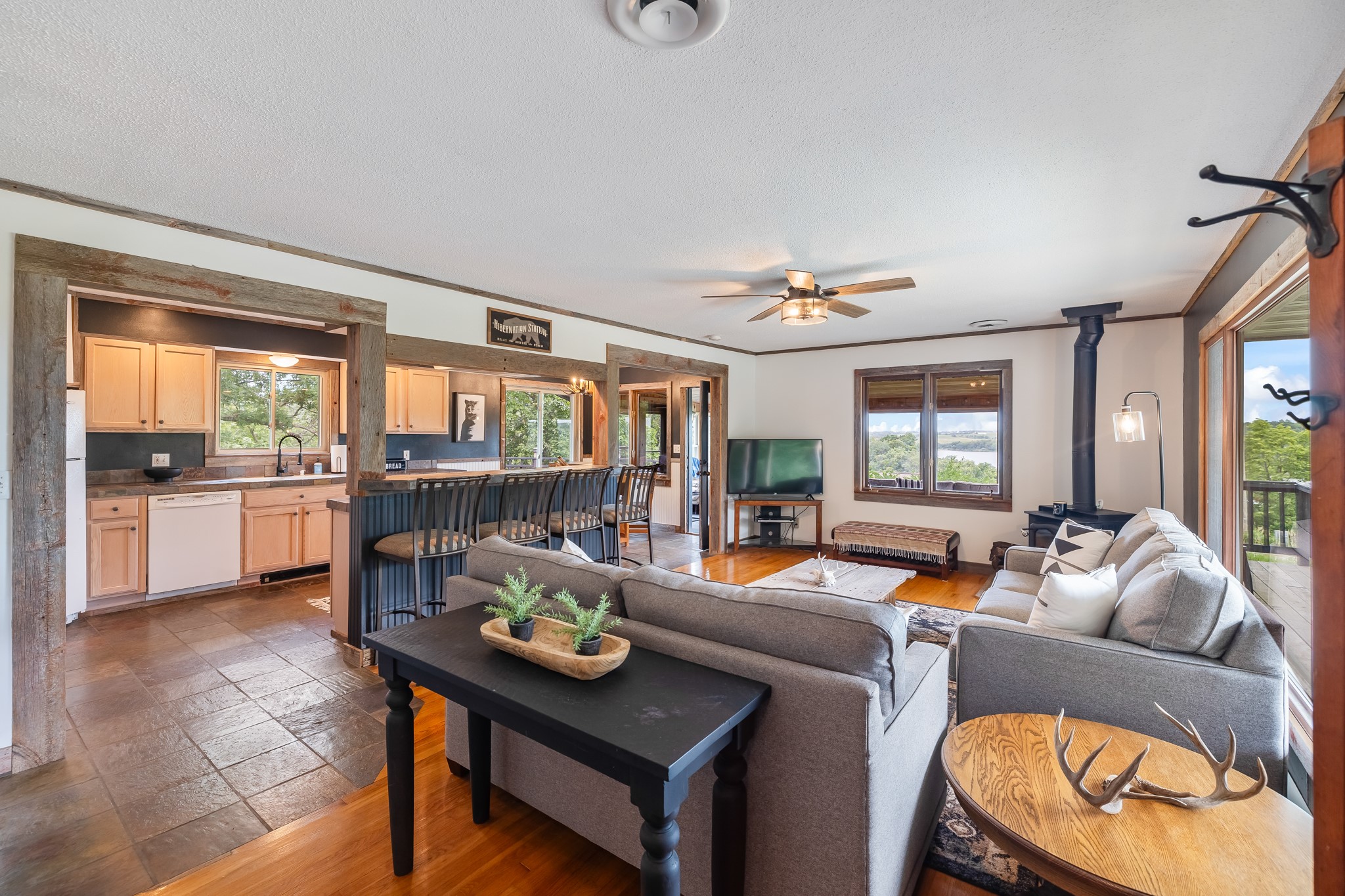 6004 Tulip Court