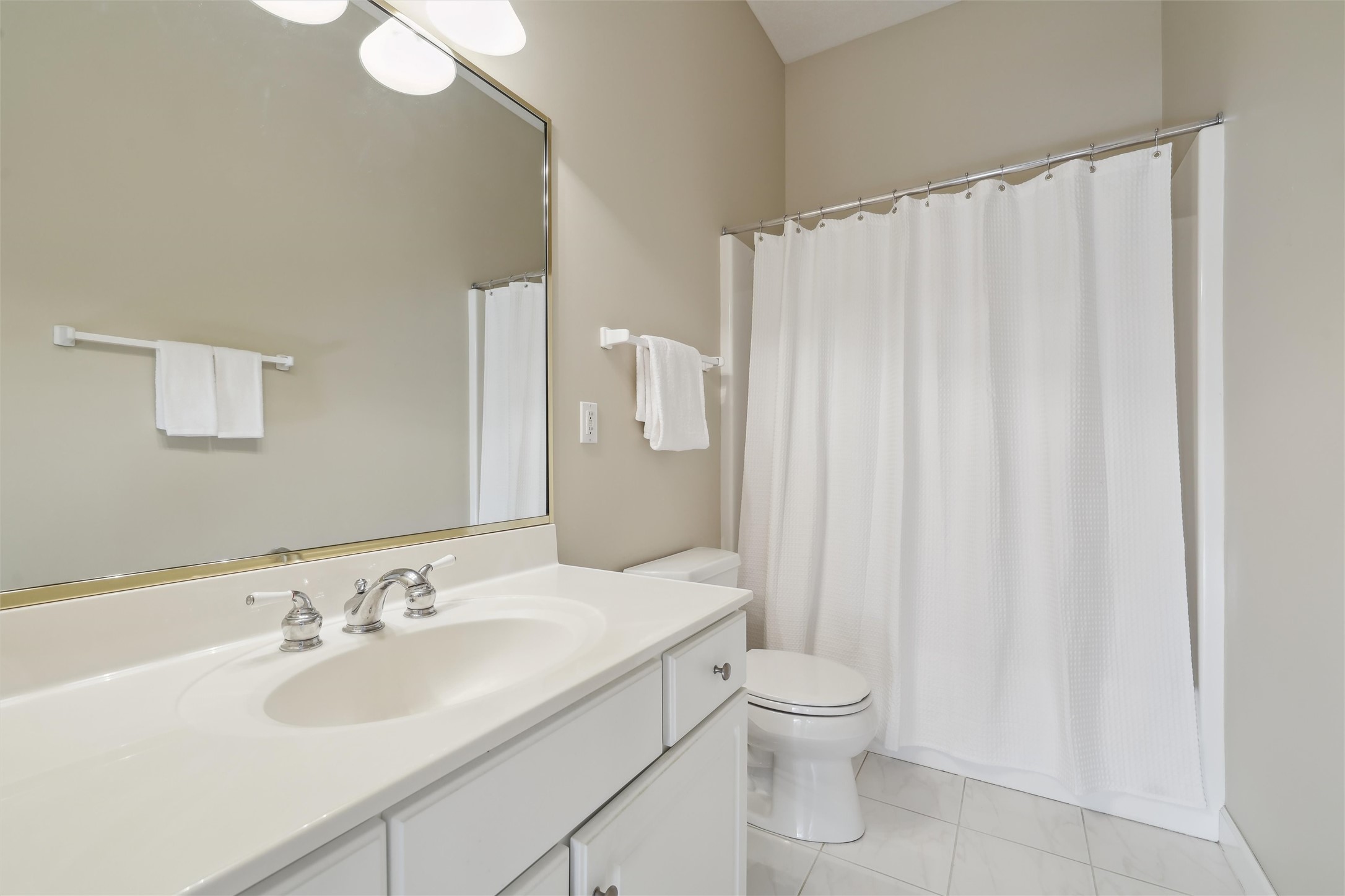 1825 SE Hawthorne Ridge Drive, Waukee, Iowa image 21