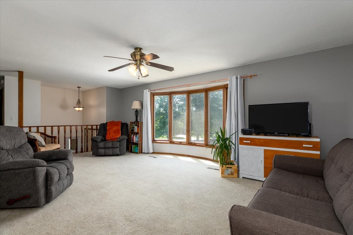 1528 Elmwood Drive