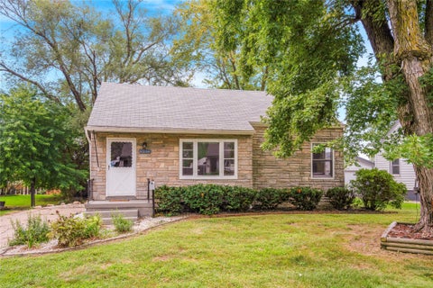 Homes For Sale - 6216 Holcomb Avenue<br/> Des Moines, IA 50322