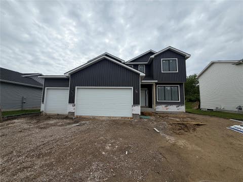 Homes For Sale - 550 NW Georgetown Drive<br/> Waukee, IA 50263
