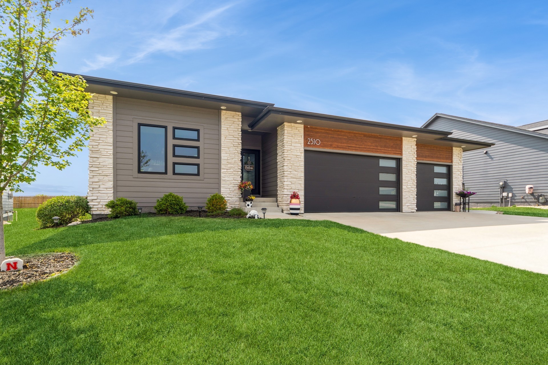 Grimes, Iowa 50111, United States, 5 Bedrooms Bedrooms, ,3 BathroomsBathrooms,Residential,Active,145399