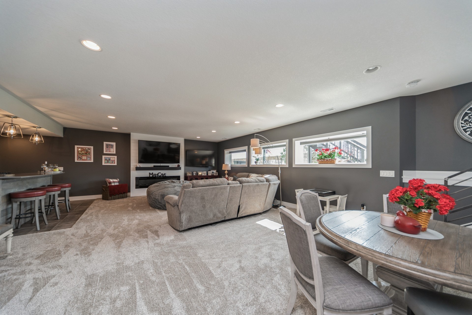 Grimes, Iowa 50111, United States, 5 Bedrooms Bedrooms, ,3 BathroomsBathrooms,Residential,Active,145399