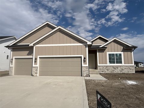 Homes For Sale - 975 SW Boulder Drive<br/> Grimes, IA 50111