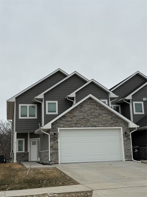 Condo For Sale - 2011 Ammann Drive<br/> Adel, IA 50003