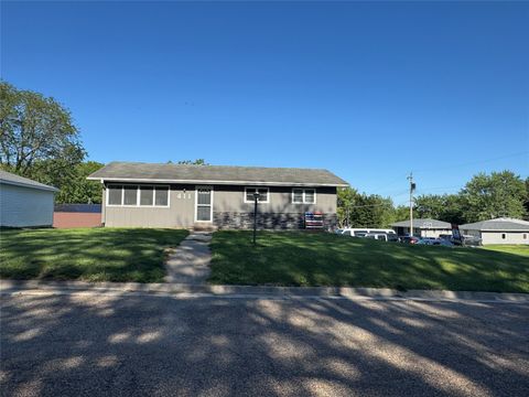 Homes For Sale - 411 N Virginia Street<br/> Jasper County, Monroe, IA 50170