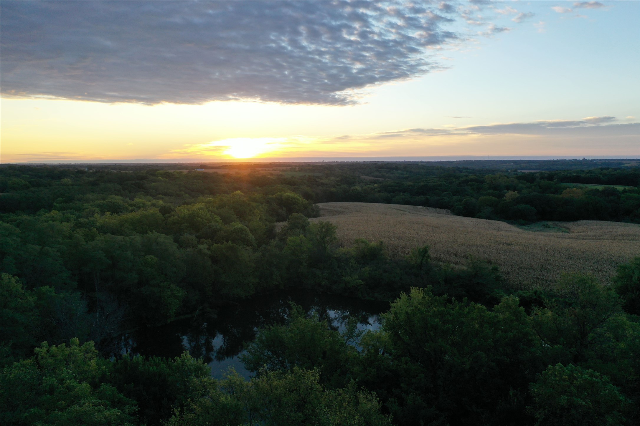 00 20th Place, Lacona, Iowa image 3