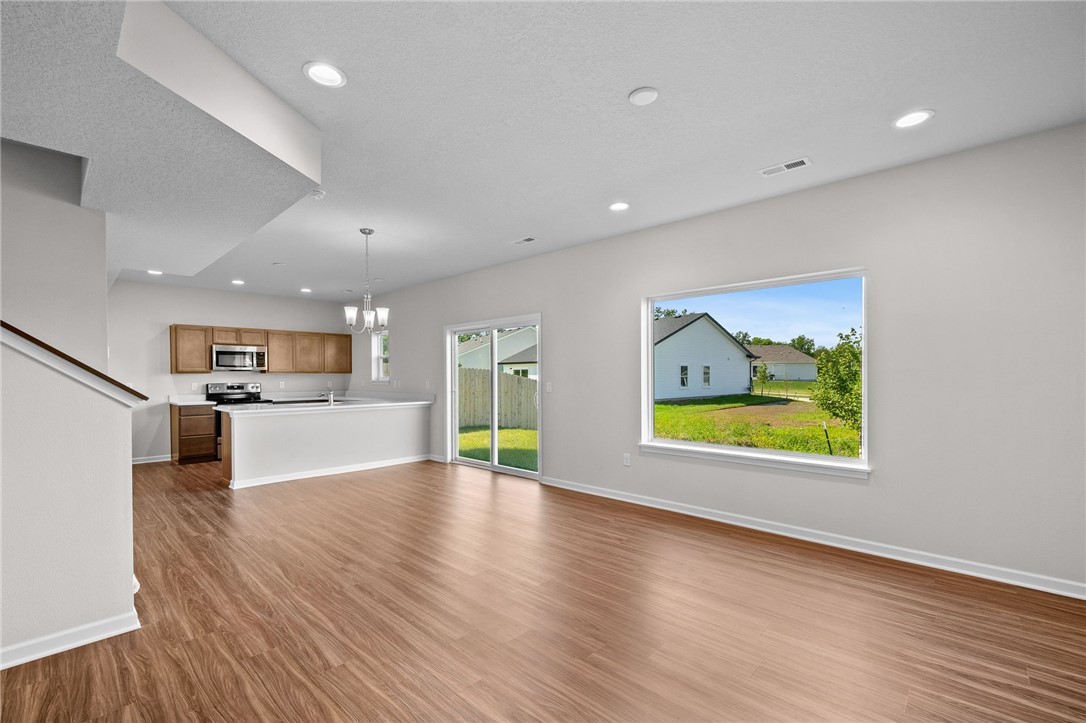 4338 Grover Woods Lane, Des Moines, Iowa image 5