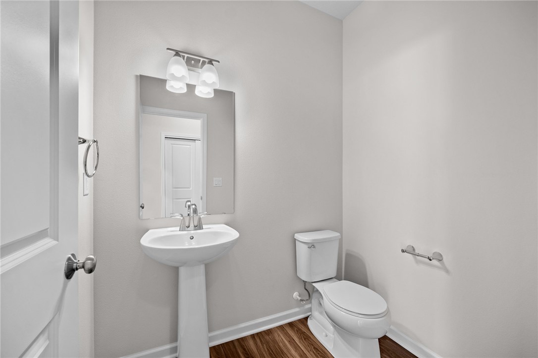 4338 Grover Woods Lane, Des Moines, Iowa image 4