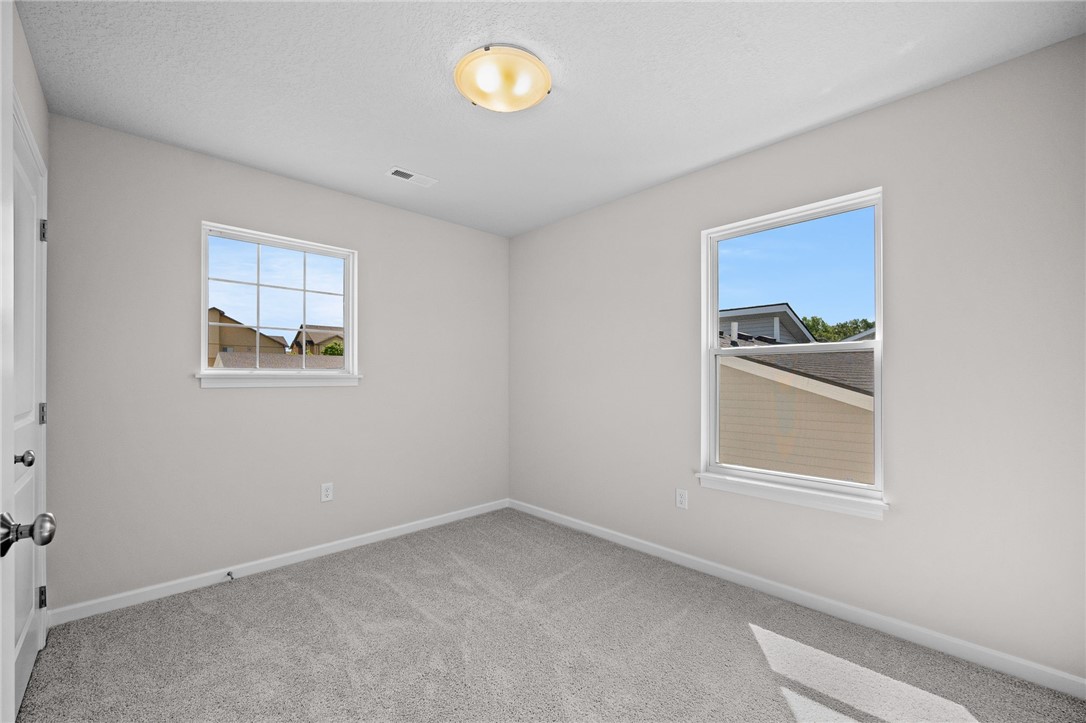 4338 Grover Woods Lane, Des Moines, Iowa image 17