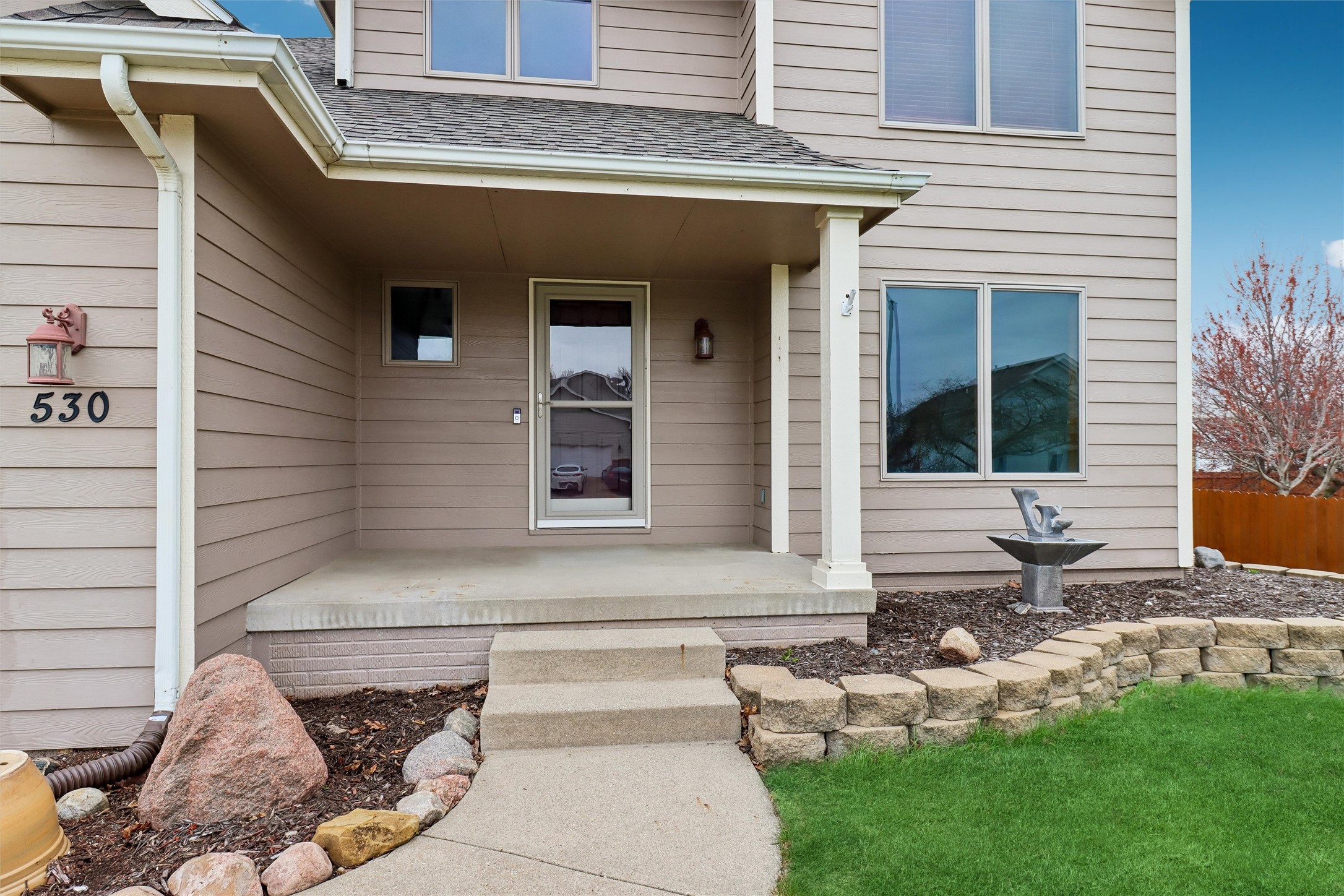 530 NE Stoneridge Drive