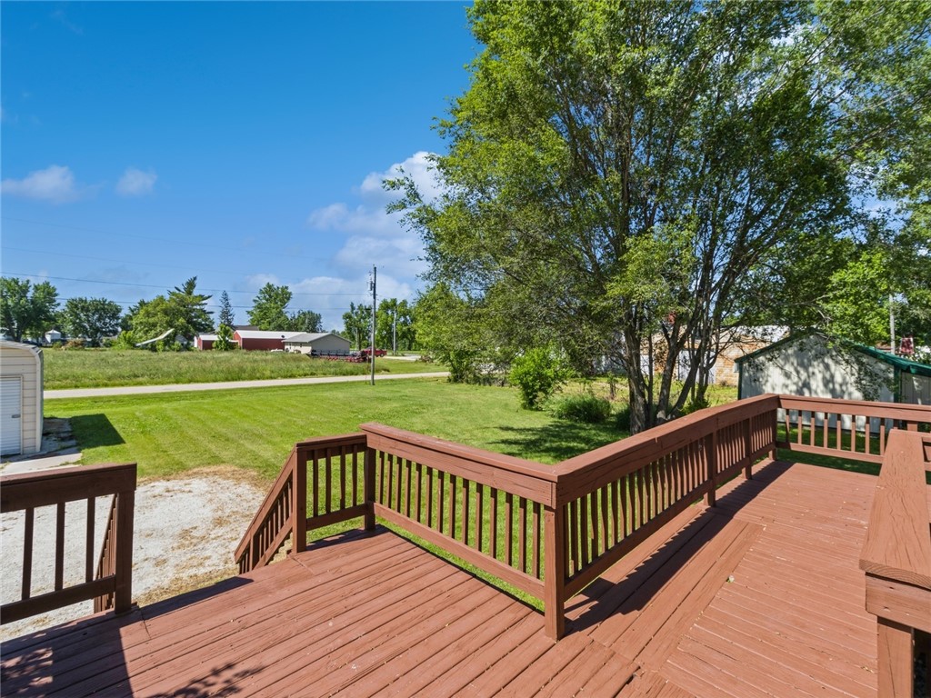 101 Eldorado Avenue, Macksburg, Iowa image 3