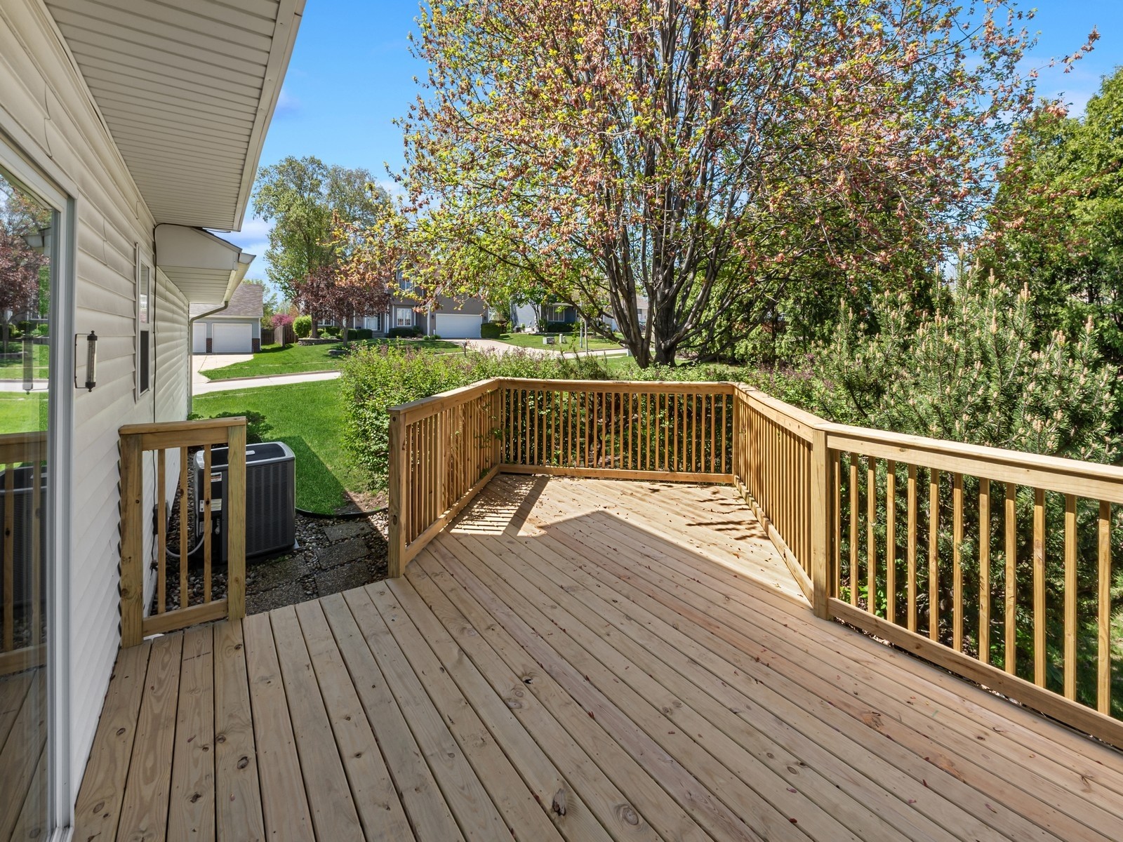 7183 Dakota Drive, West Des Moines, Iowa image 25