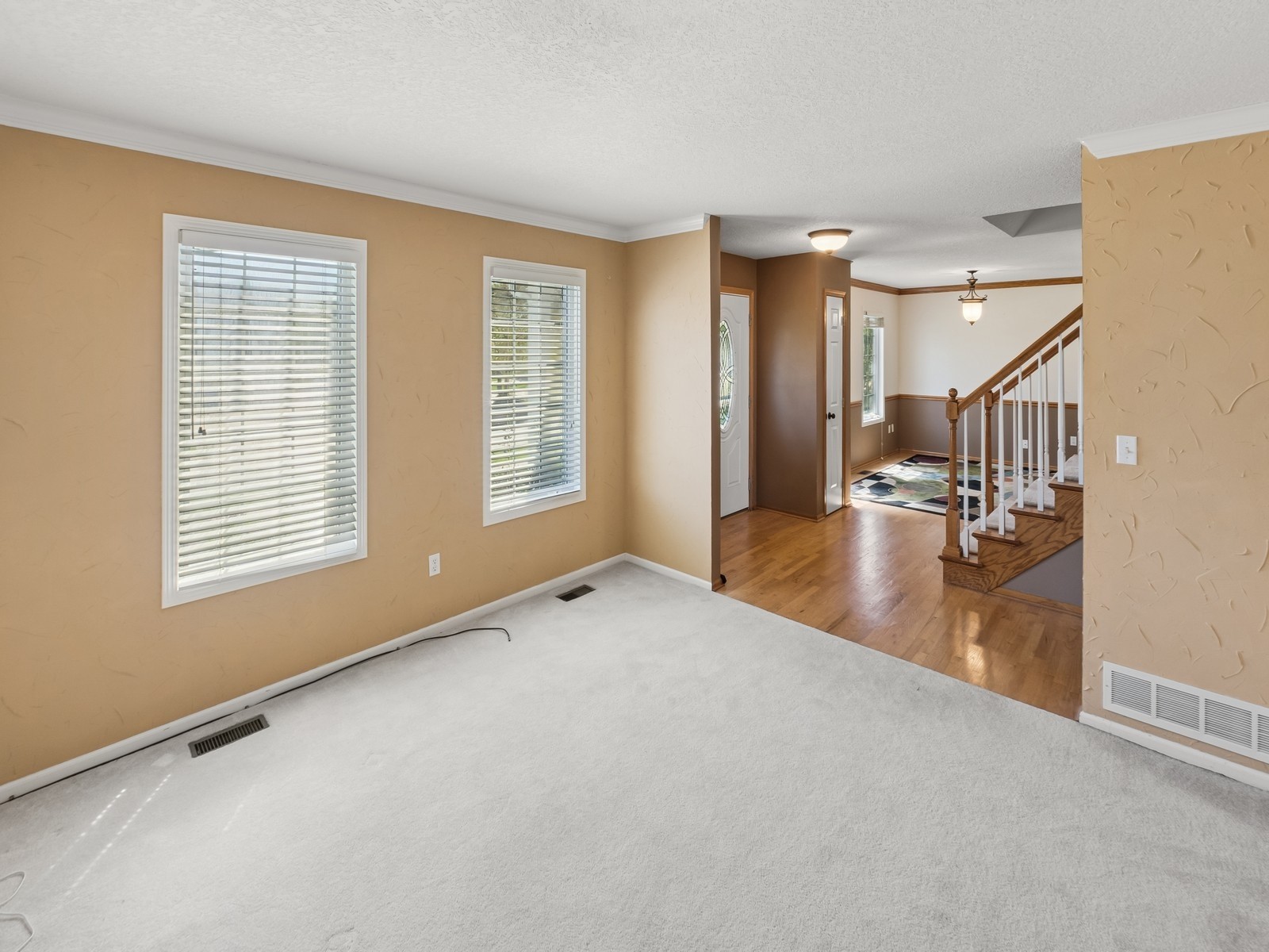 7183 Dakota Drive, West Des Moines, Iowa image 5