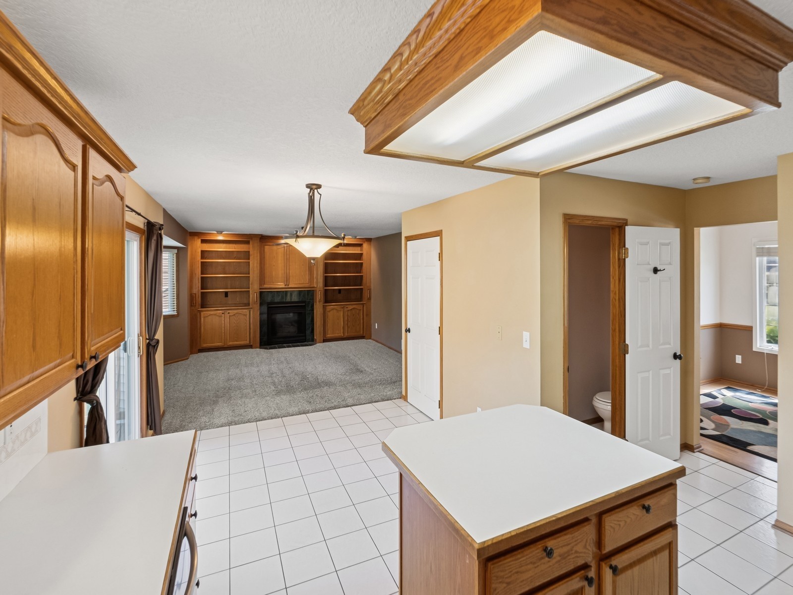 7183 Dakota Drive, West Des Moines, Iowa image 8