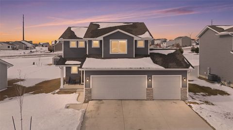 Homes For Sale - 2202 26th Avenue<br/> Altoona, IA 50009