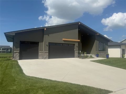 85 NW Alderleaf Drive Waukee IA 50263