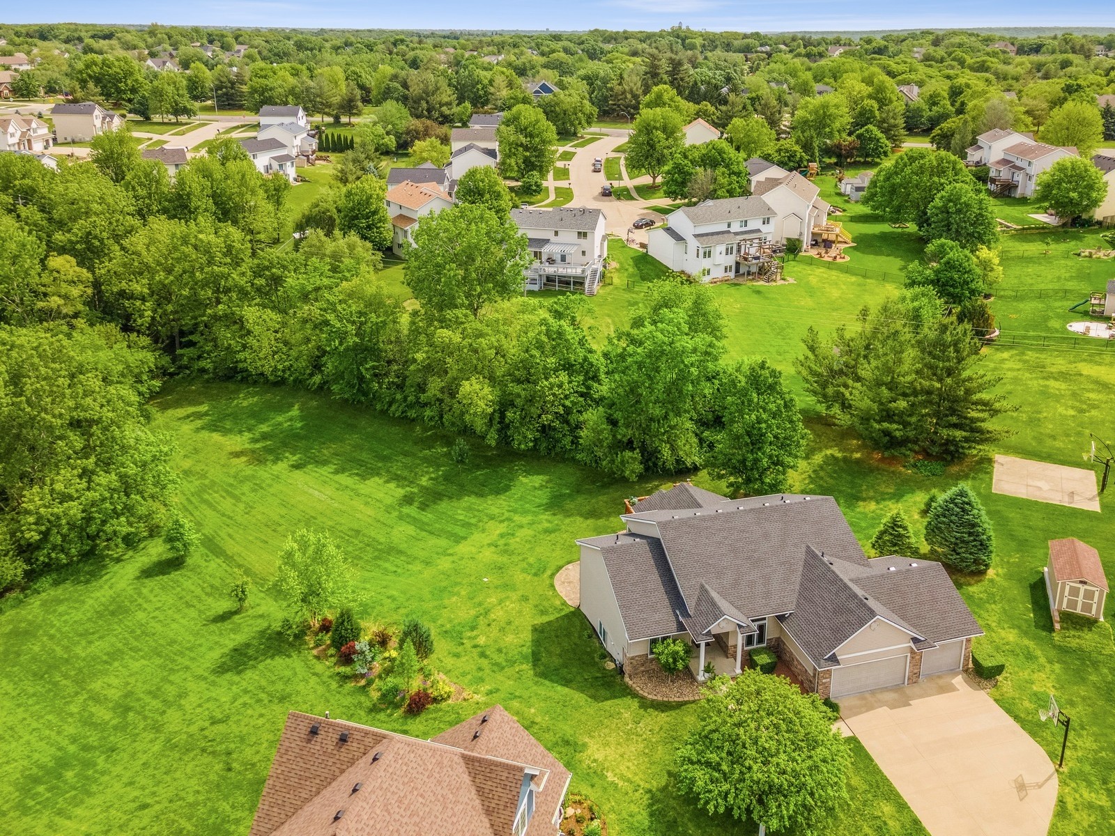 1702 Quail Cove Court, West Des Moines, Iowa image 1