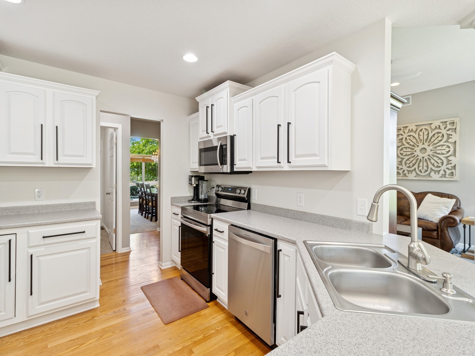 1702 Quail Cove Court, West Des Moines, Iowa image 12