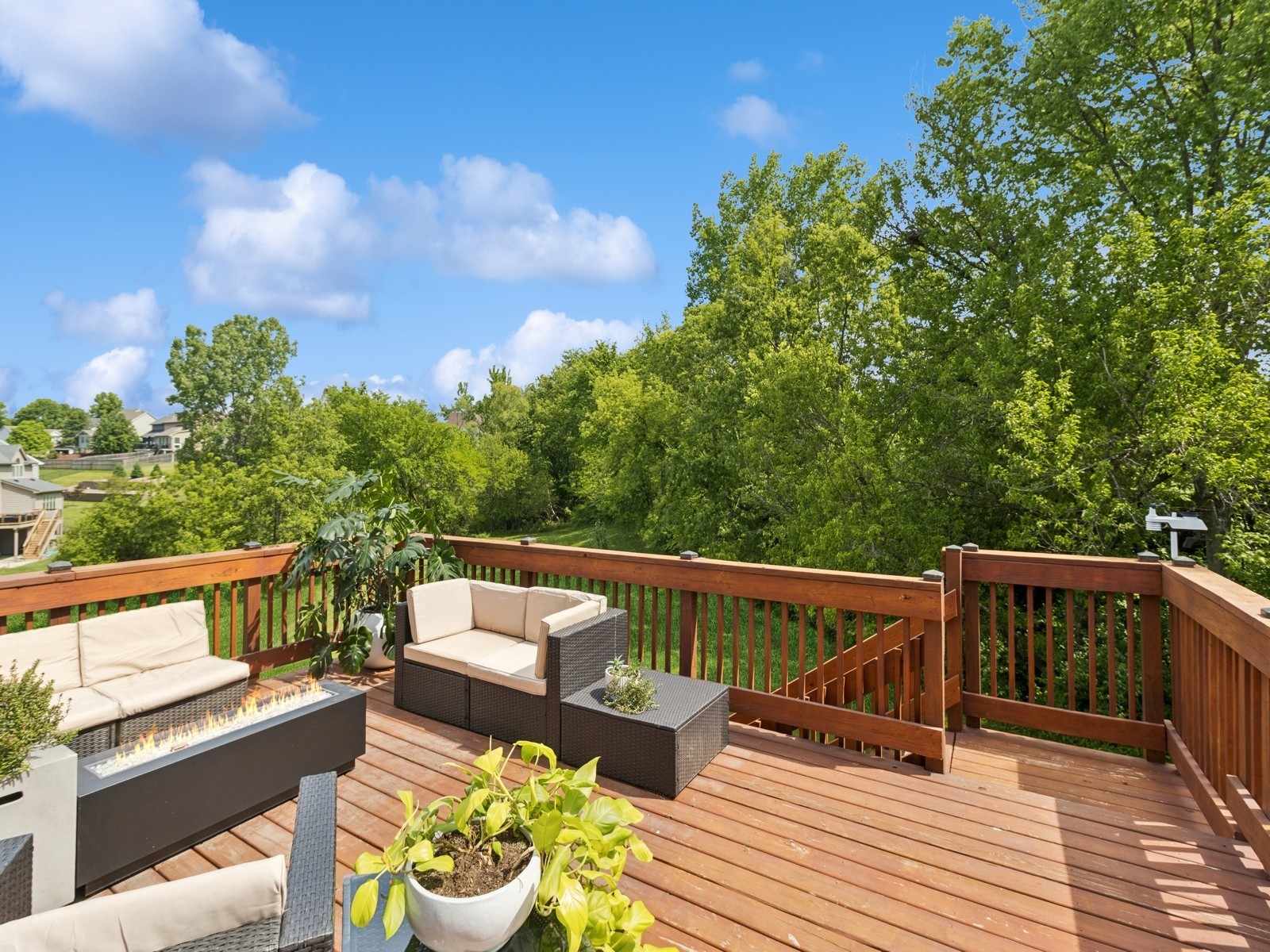 1702 Quail Cove Court, West Des Moines, Iowa image 2