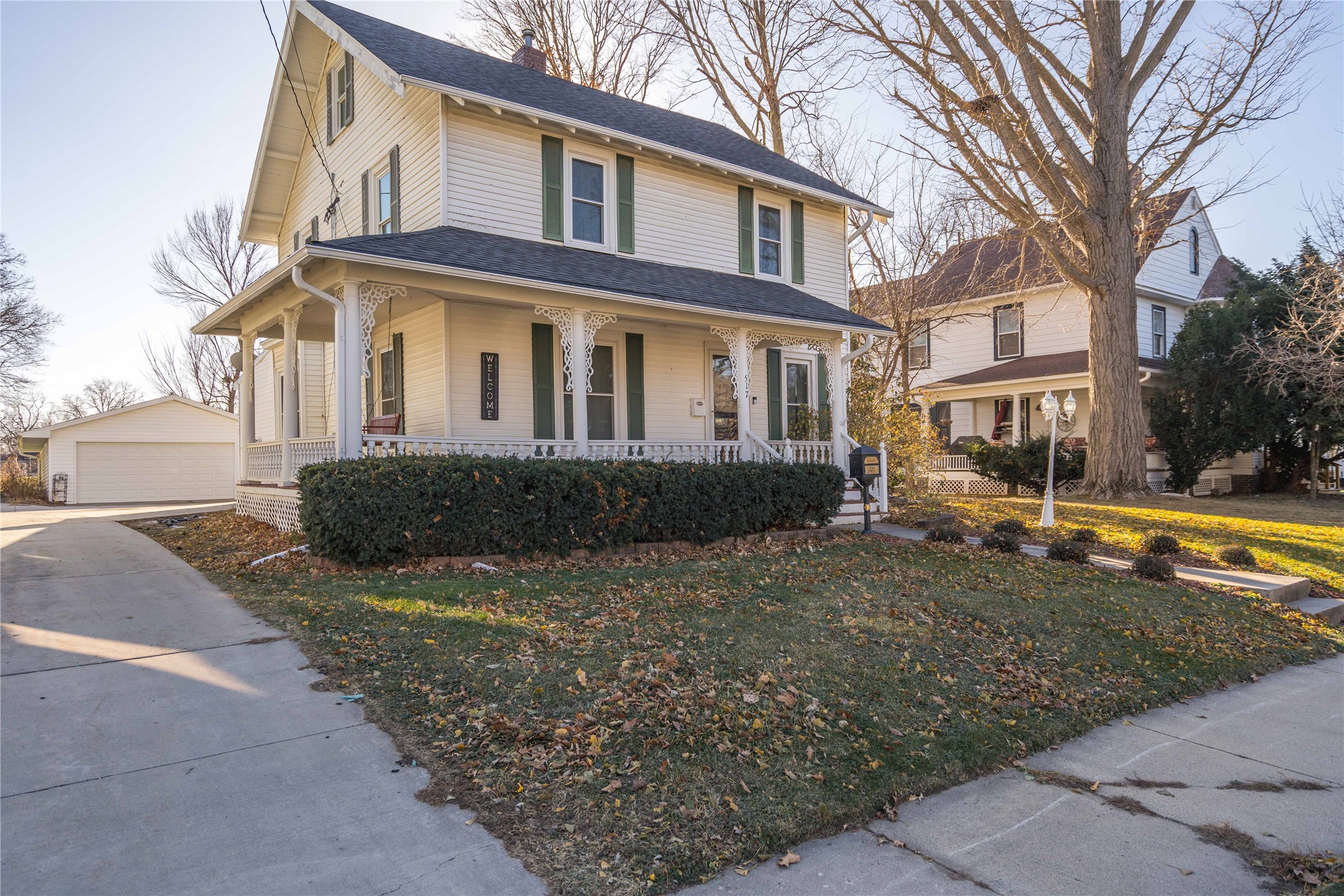 517 1st Avenue, Newton, Iowa image 1