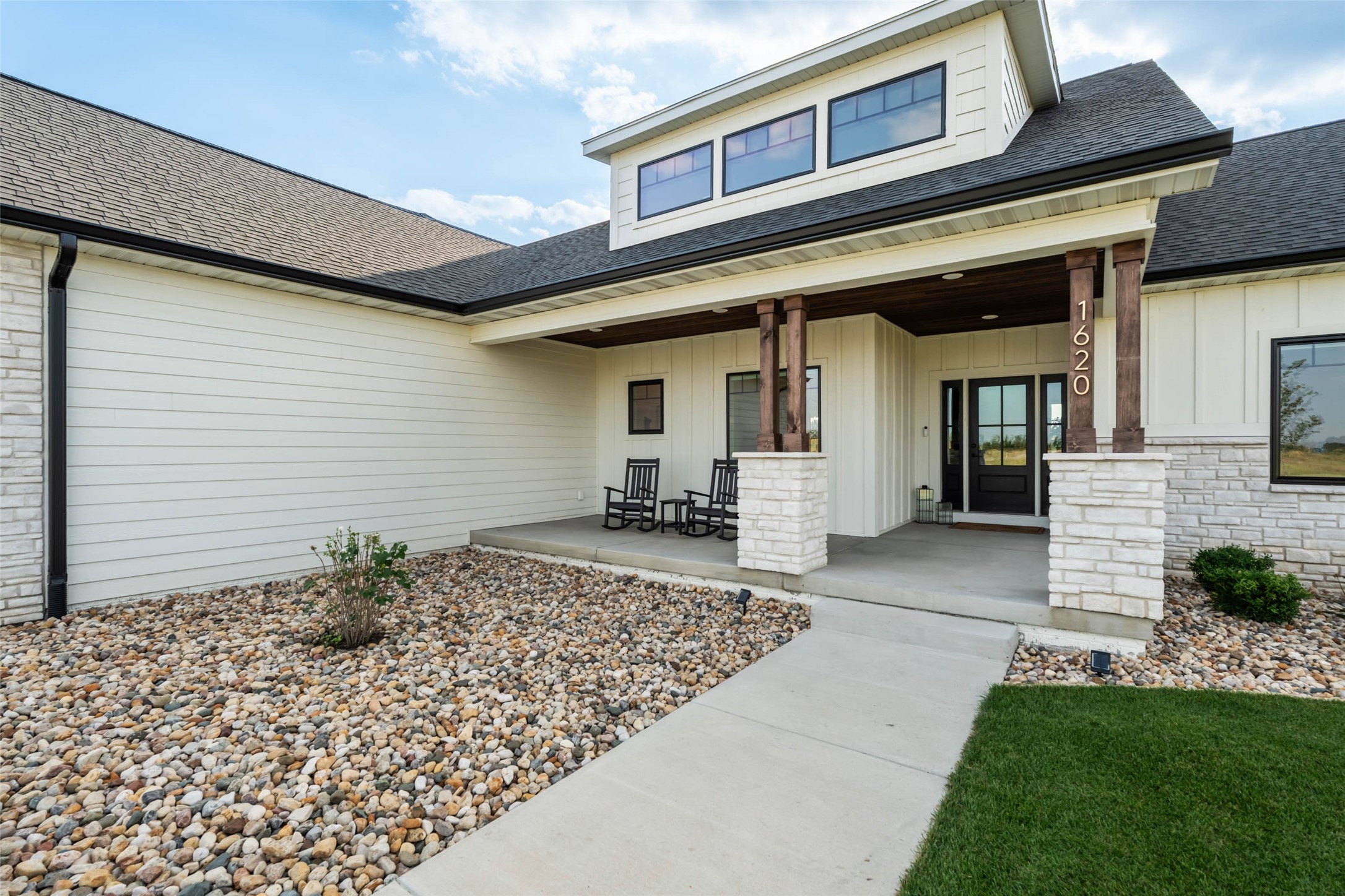 1620 Magnolia Place