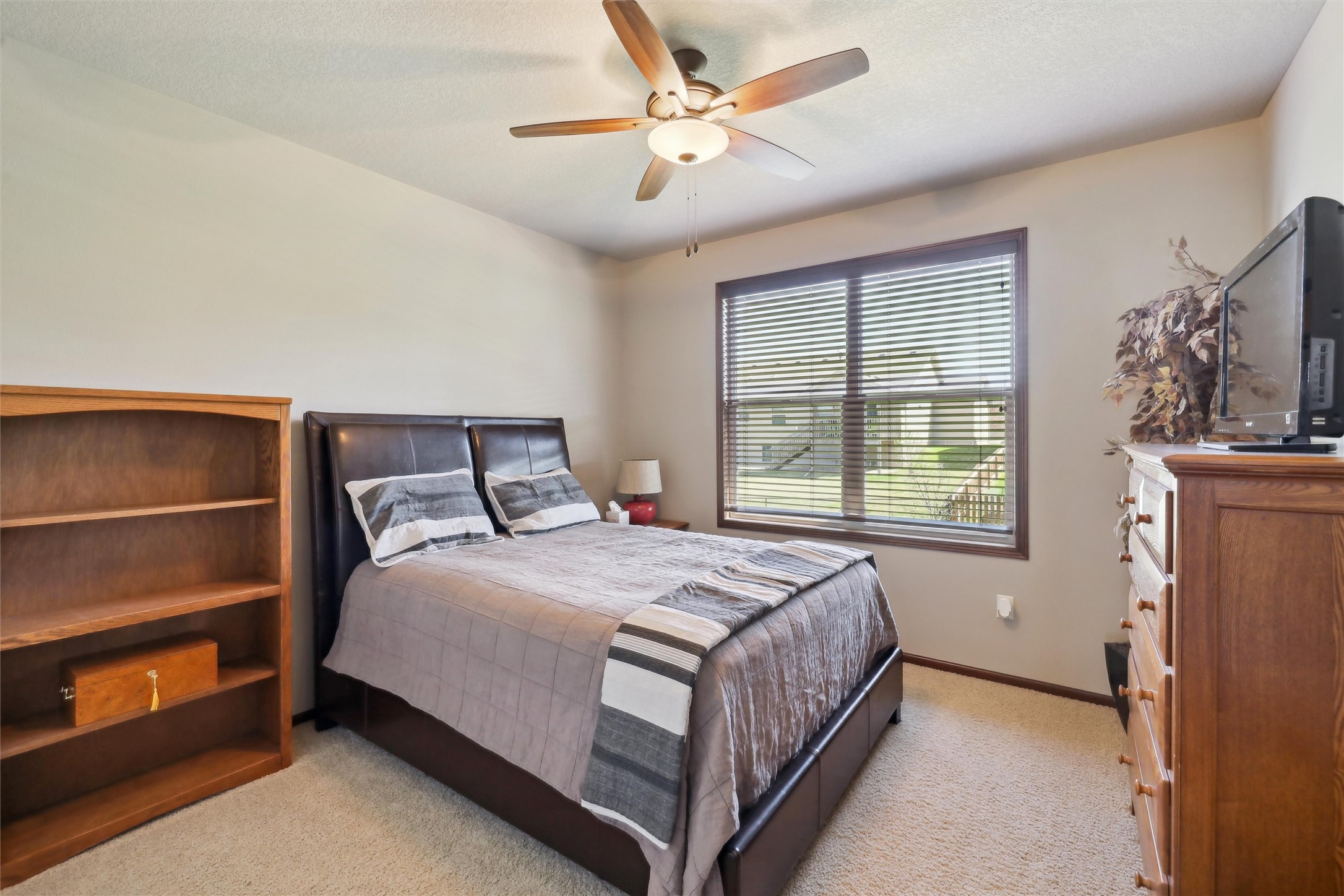 16548 Horton Drive, Clive, Iowa image 16