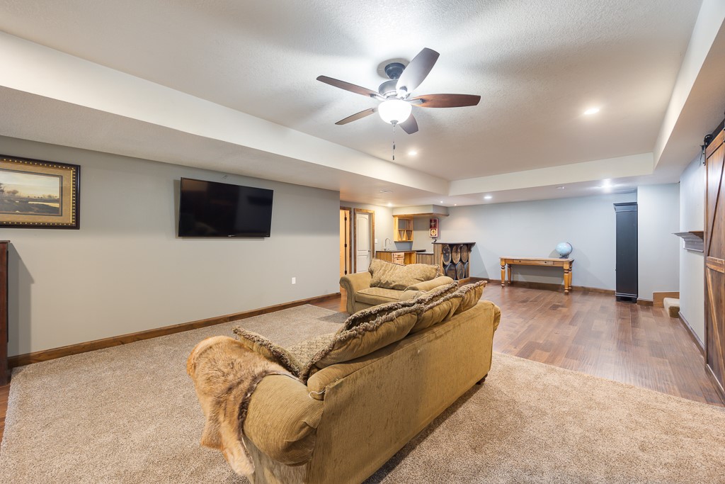 4615 SE Powers Drive, Runnells, Iowa image 36