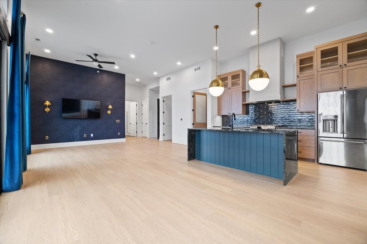 1645 SW Magazine Road 302