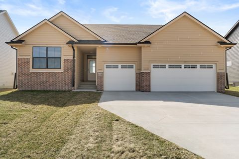 Homes For Sale - 860 Hamilton Road<br/> Waukee, IA 50263