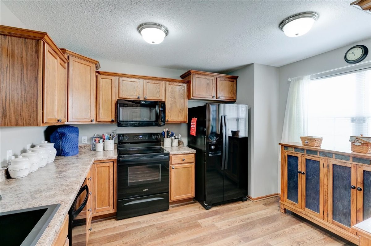 256 Southern Prairie Drive, Madrid, Iowa image 2