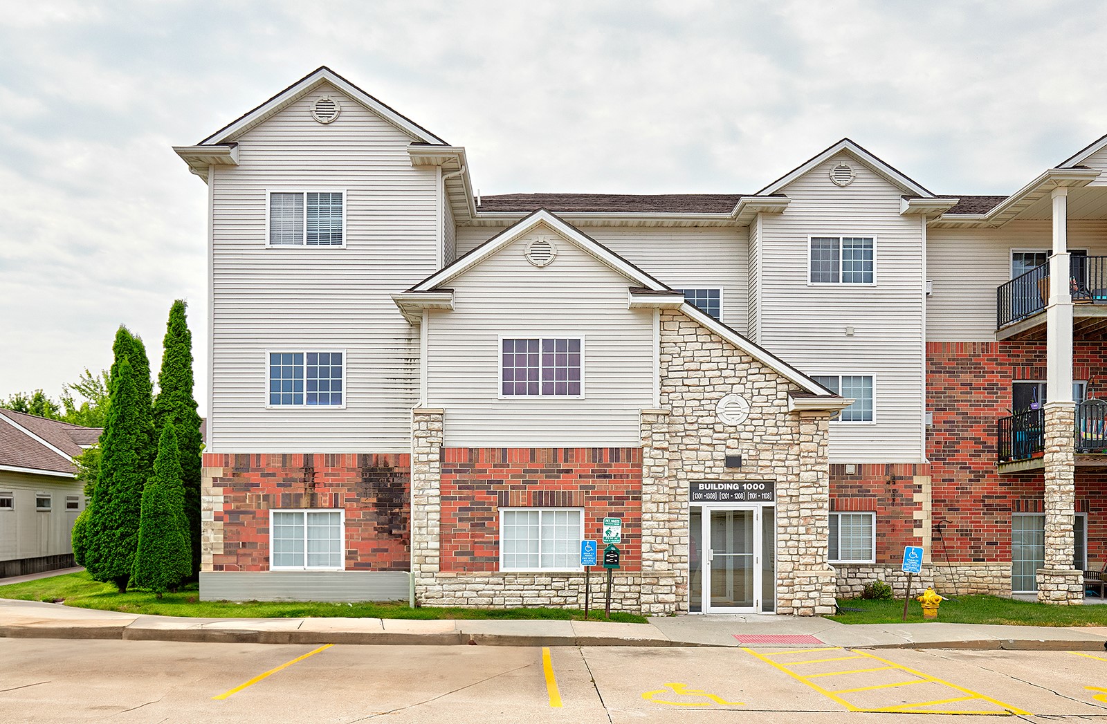 6255 Beechtree Drive #1302, West Des Moines, Iowa image 2