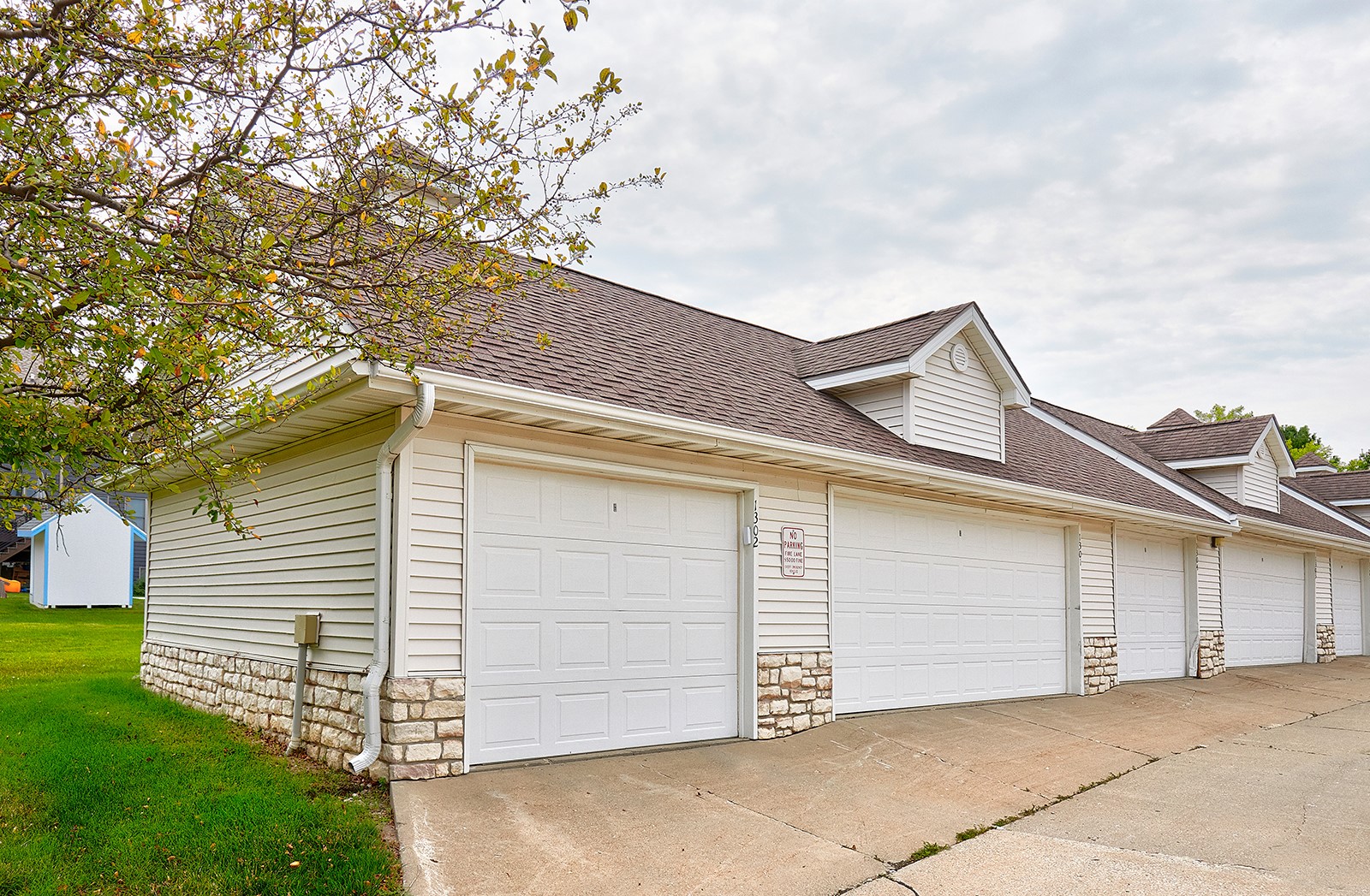 6255 Beechtree Drive #1302, West Des Moines, Iowa image 9