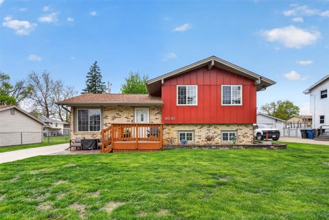 Homes For Sale - 4010 E 24th Court<br/> Des Moines, IA 50317