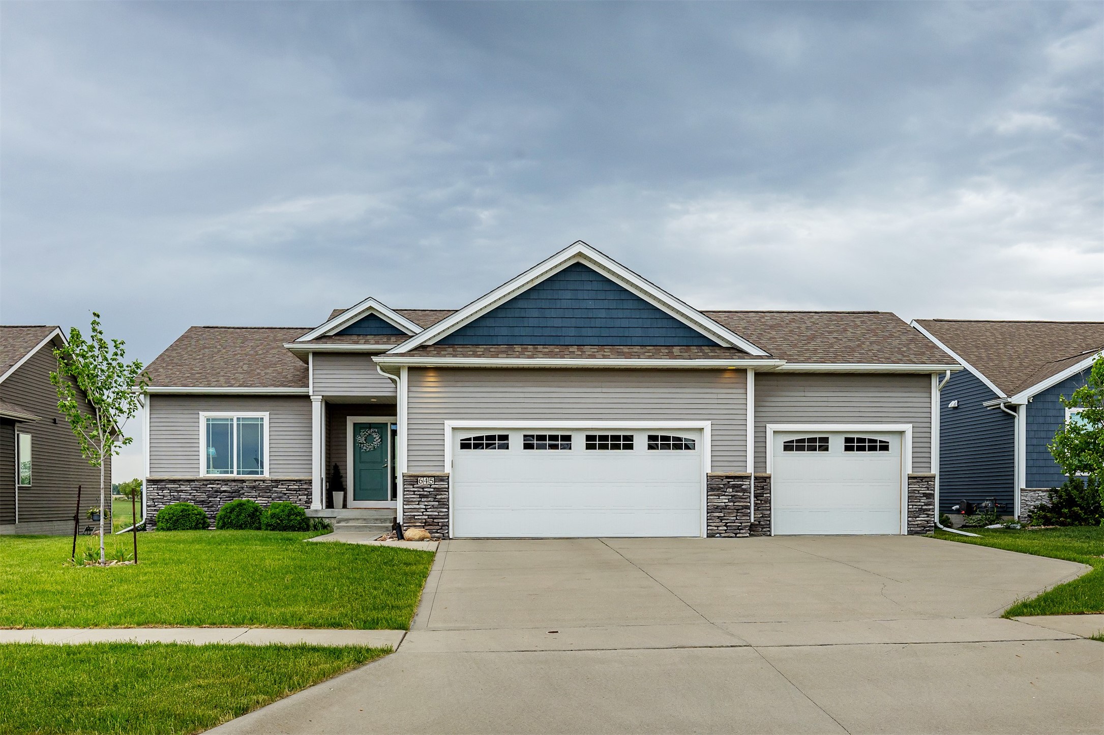 645 Mallard Point Drive, Bondurant, Iowa image 1