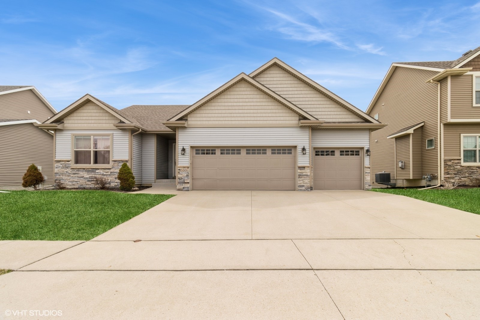 600 SE 17th Street, Grimes, Iowa image 1