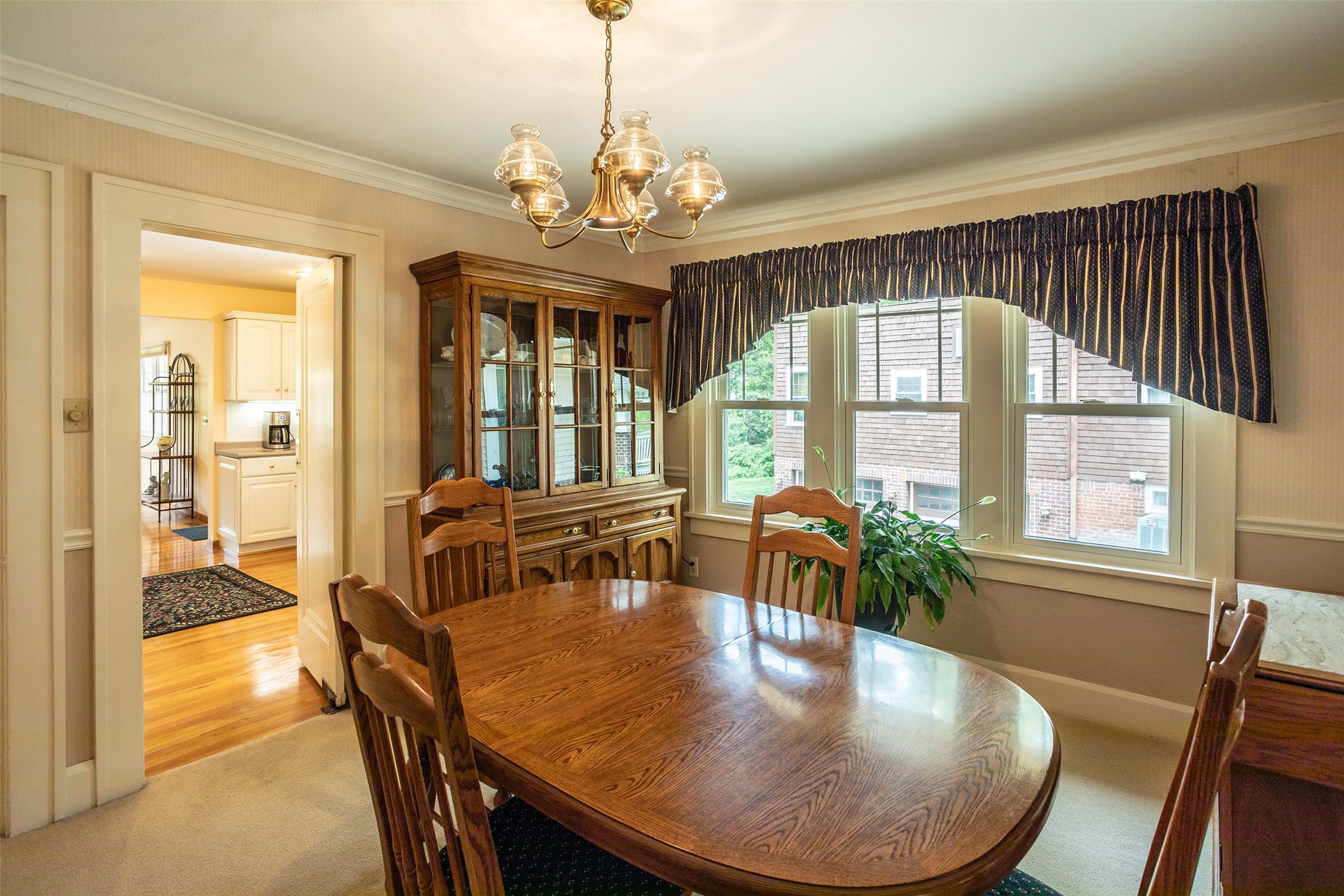 5841 Waterbury Circle, Des Moines, Iowa image 7