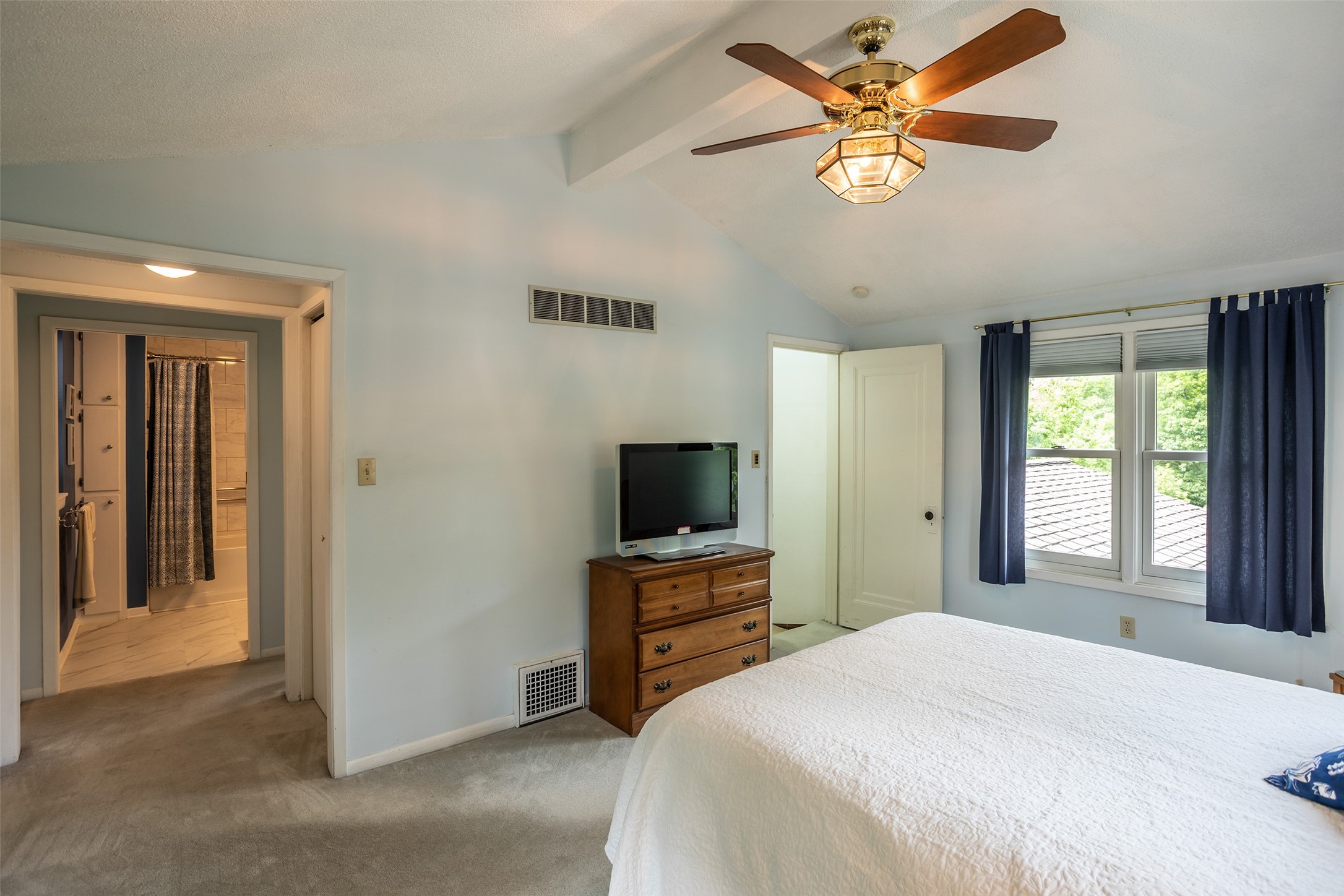 5841 Waterbury Circle, Des Moines, Iowa image 19