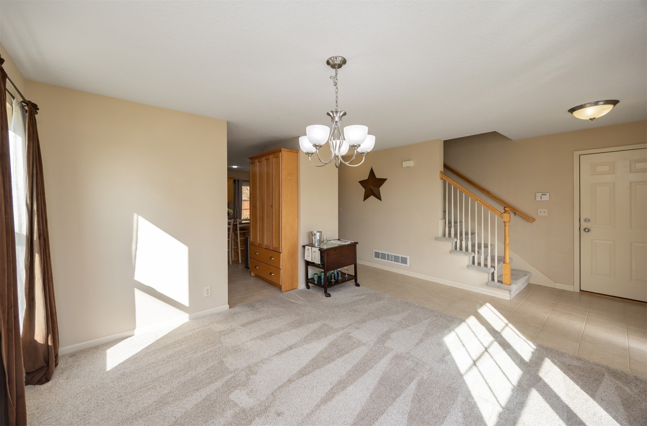 9128 Cowden Drive, Johnston, Iowa image 14