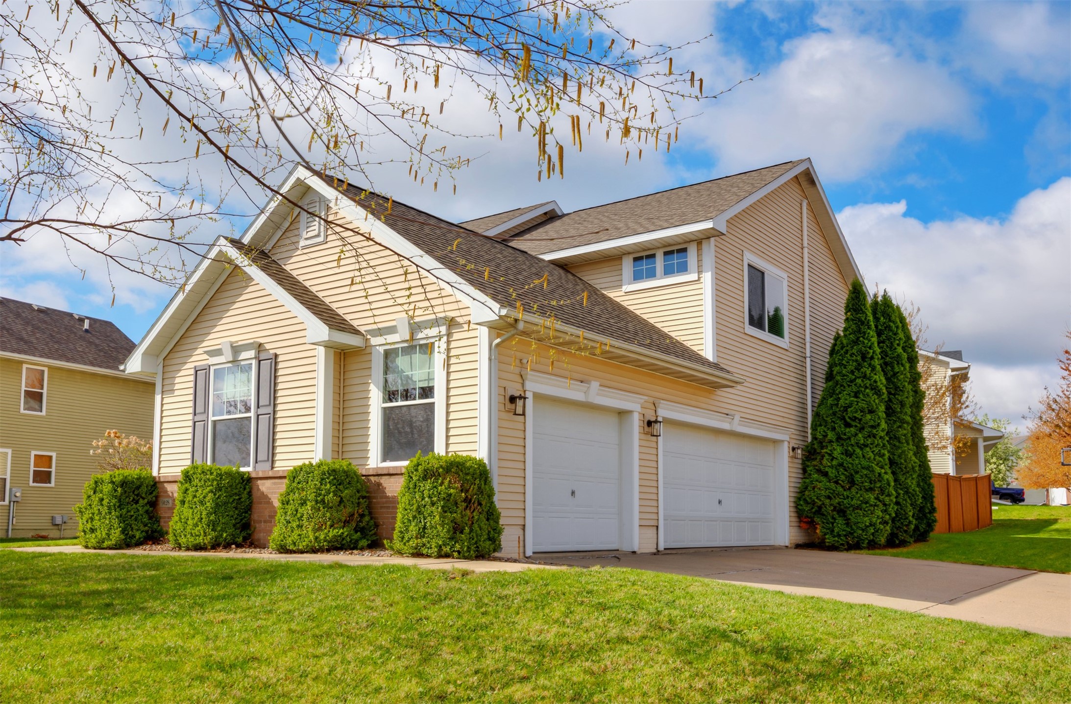 9128 Cowden Drive, Johnston, Iowa image 33