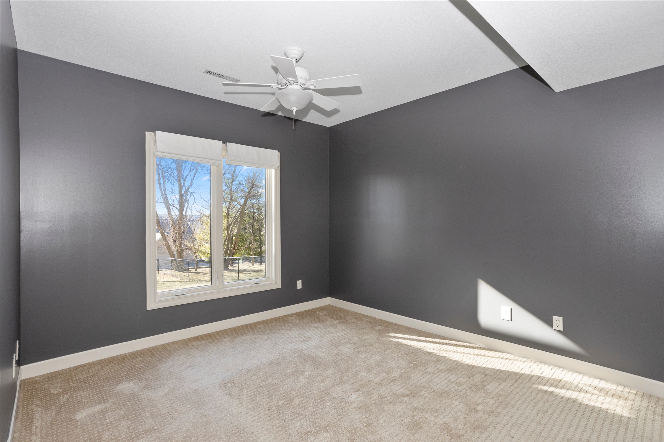 16578 Tanglewood Drive, Clive, Iowa image 33