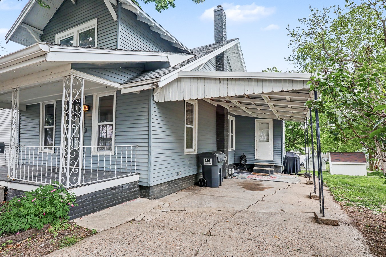 438 N 4th Street