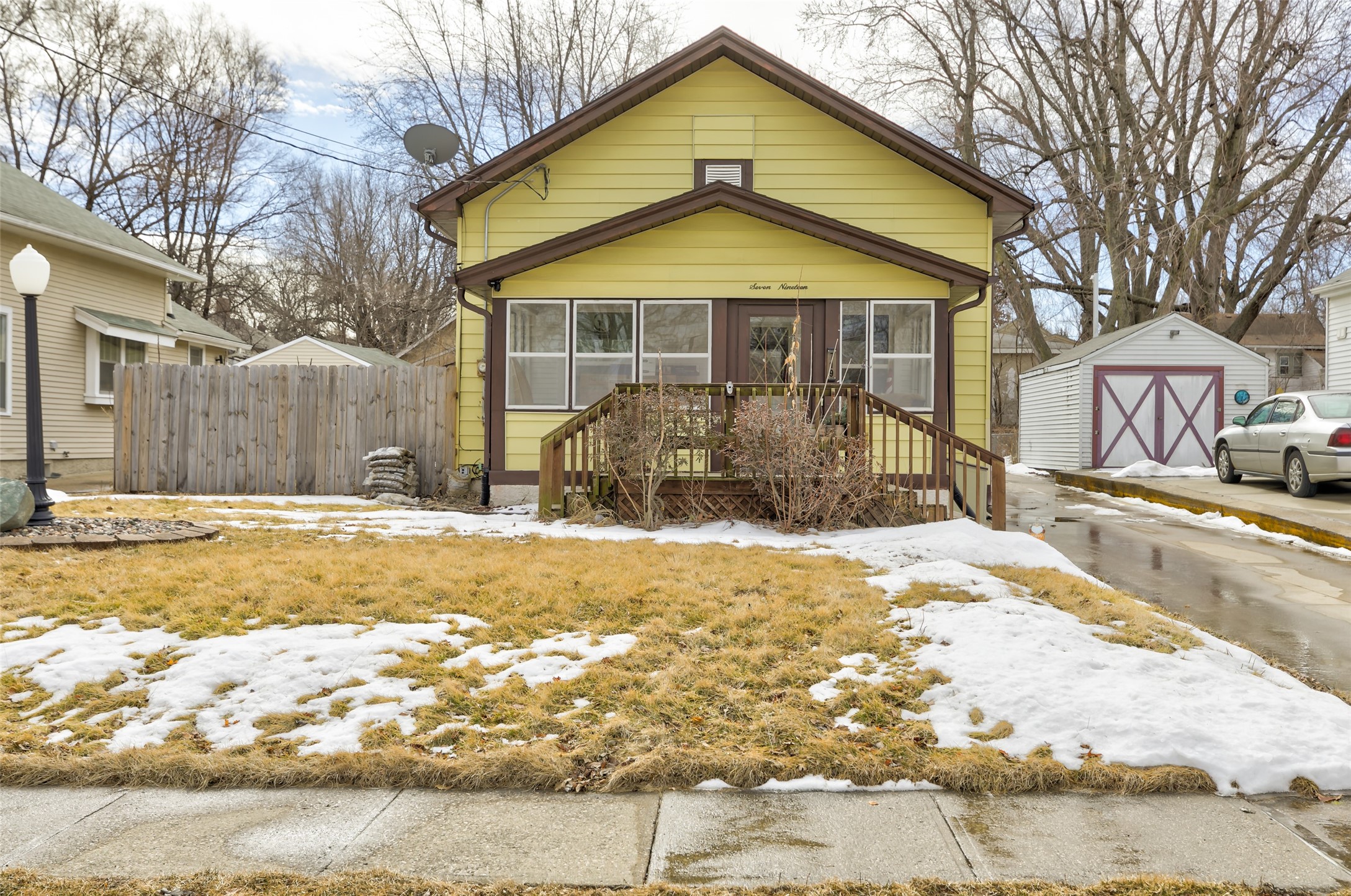 10211 NW 68th Avenue, Johnston, Iowa image 2