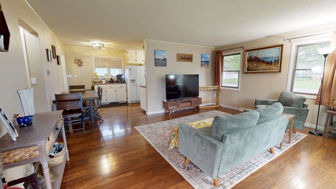 107 6th Avenue
