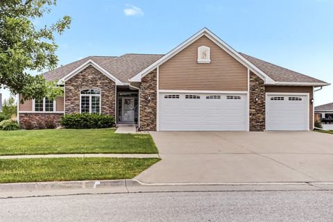 Homes For Sale - 2715 Danbury Road<br/> Ames, IA 50010