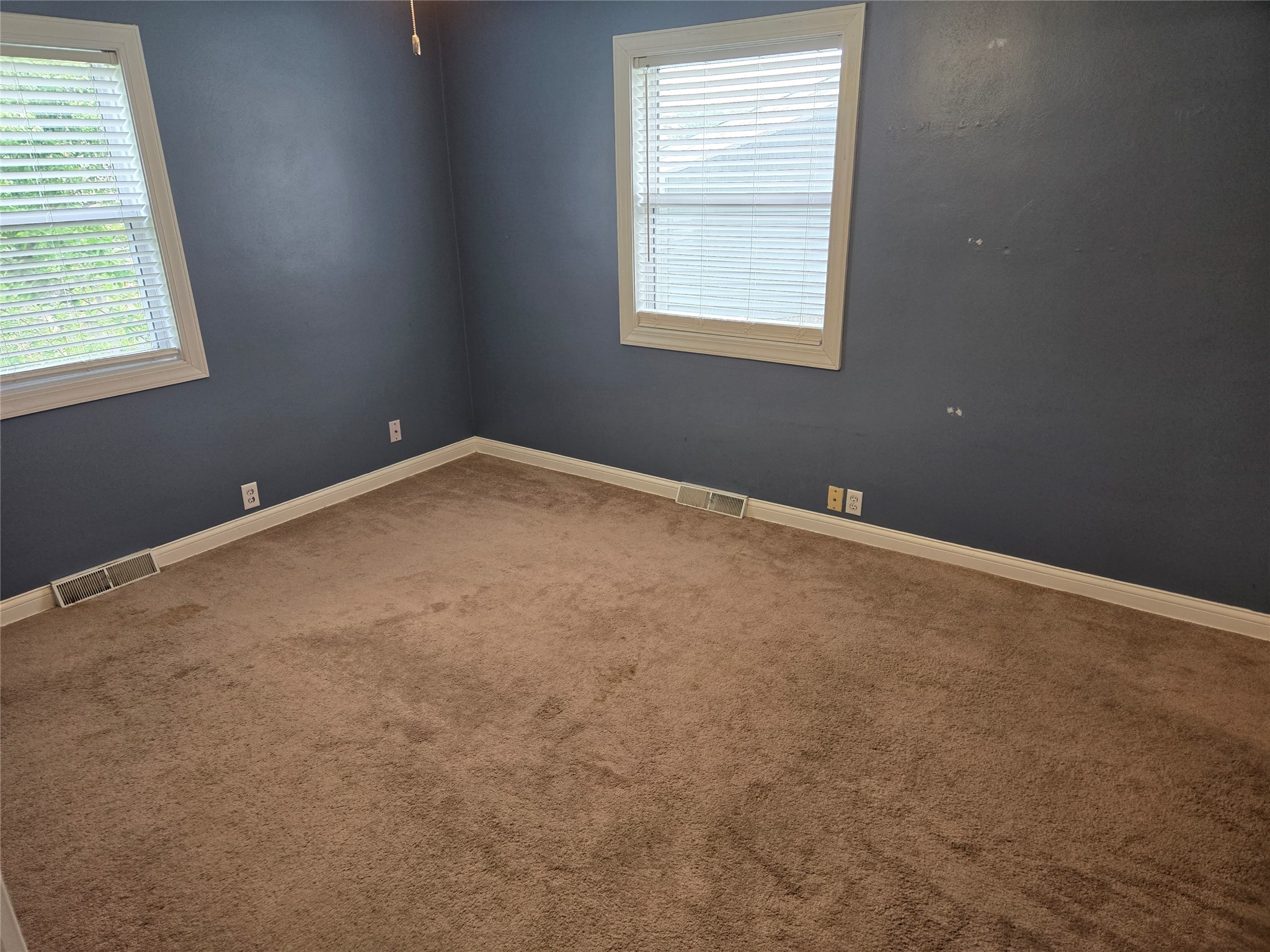1735 Elmwood Drive, Bettendorf, Iowa image 8