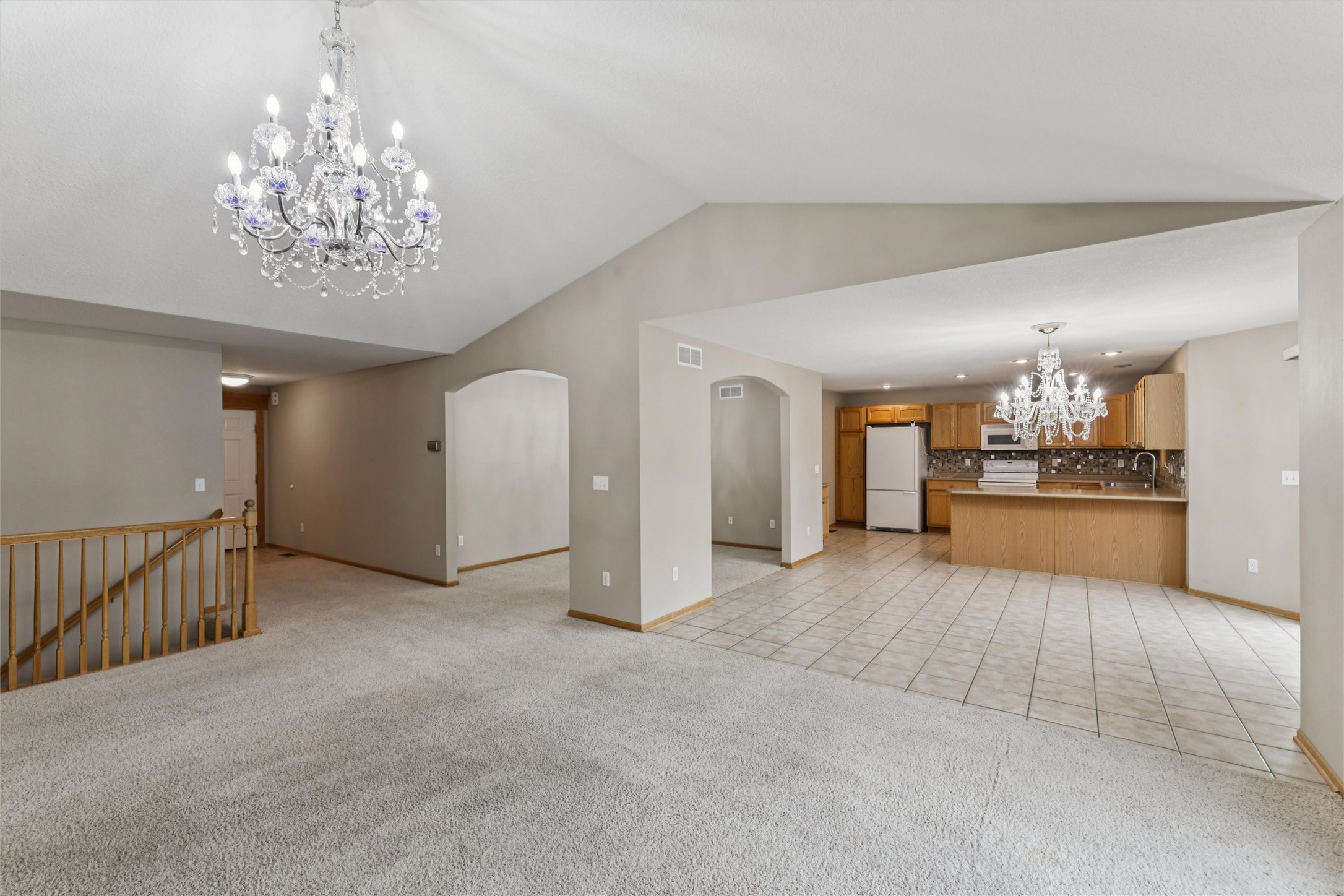 Altoona, Iowa 50009, United States, 3 Bedrooms Bedrooms, ,2 BathroomsBathrooms,Residential,Active,232852