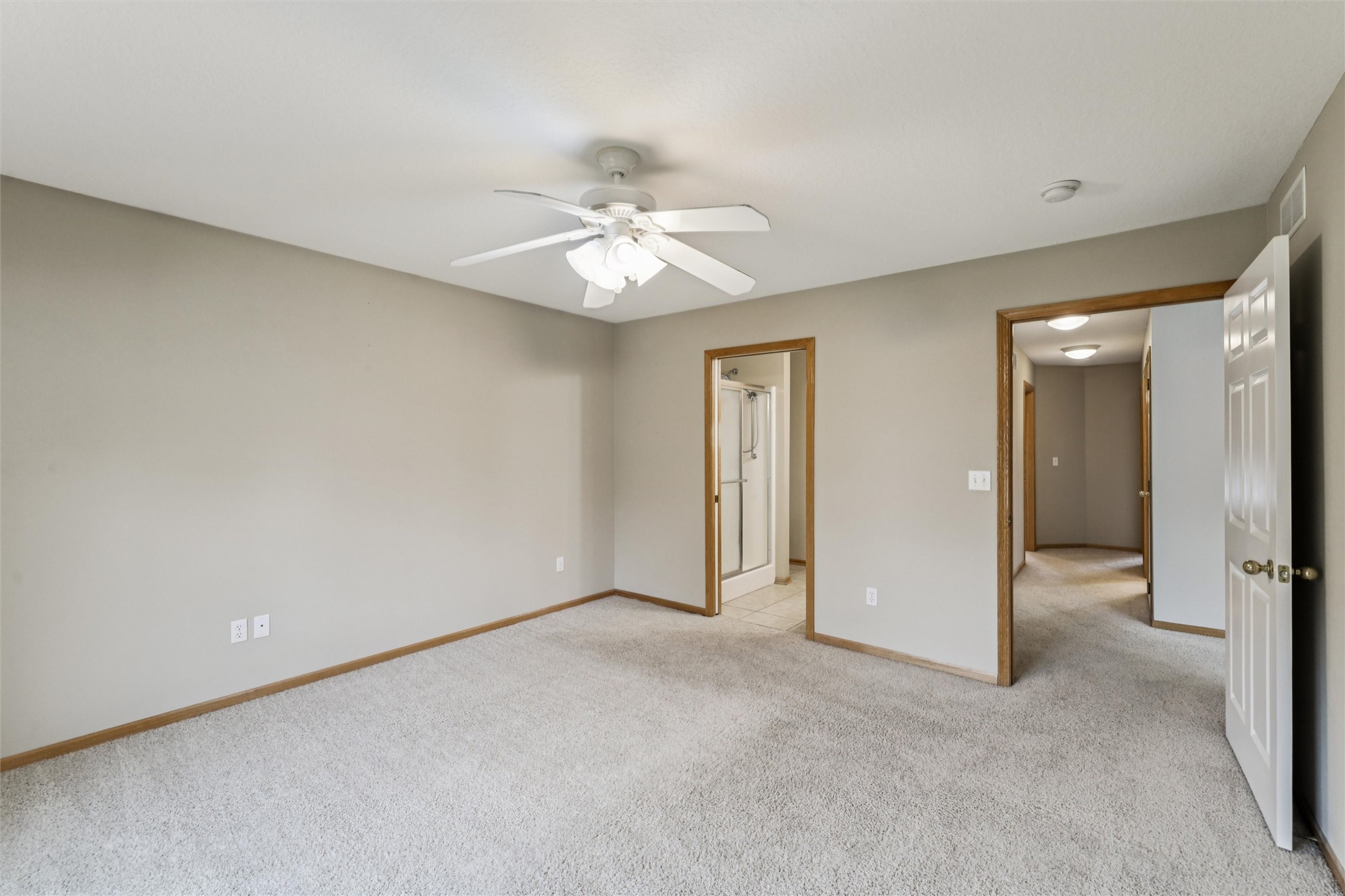 Altoona, Iowa 50009, United States, 3 Bedrooms Bedrooms, ,2 BathroomsBathrooms,Residential,Active,232852