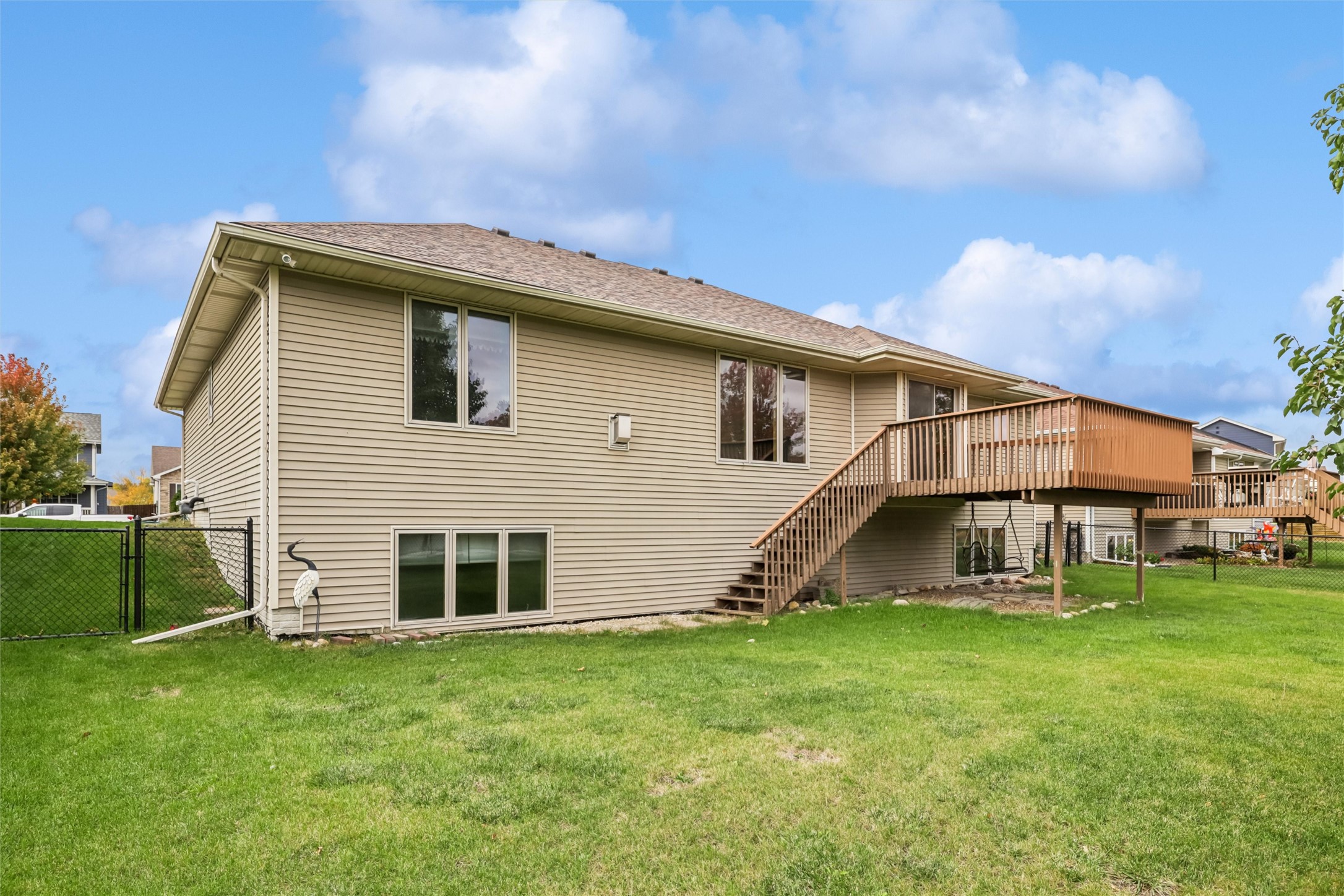 Altoona, Iowa 50009, United States, 3 Bedrooms Bedrooms, ,2 BathroomsBathrooms,Residential,Active,232852